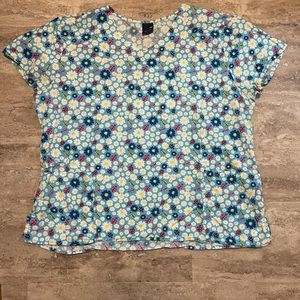 Zoe and Chloe womens scrub top 2XL